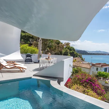 Casa Acantilado Villa *