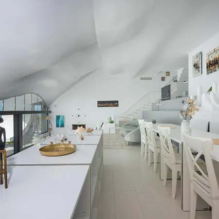 Casa Acantilado Villa *